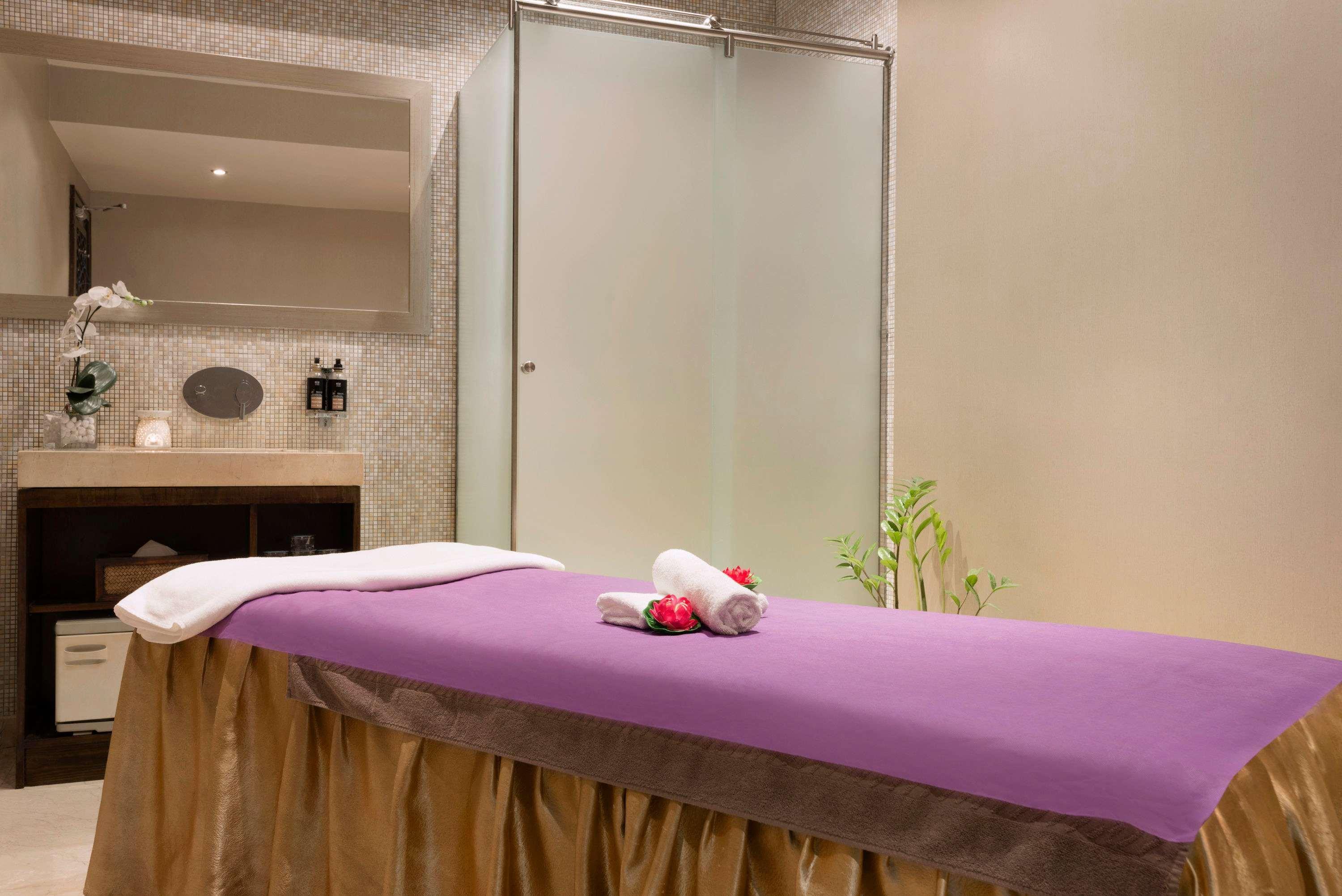 Ramada Downtown Abu Dhabi Hotel Екстериор снимка