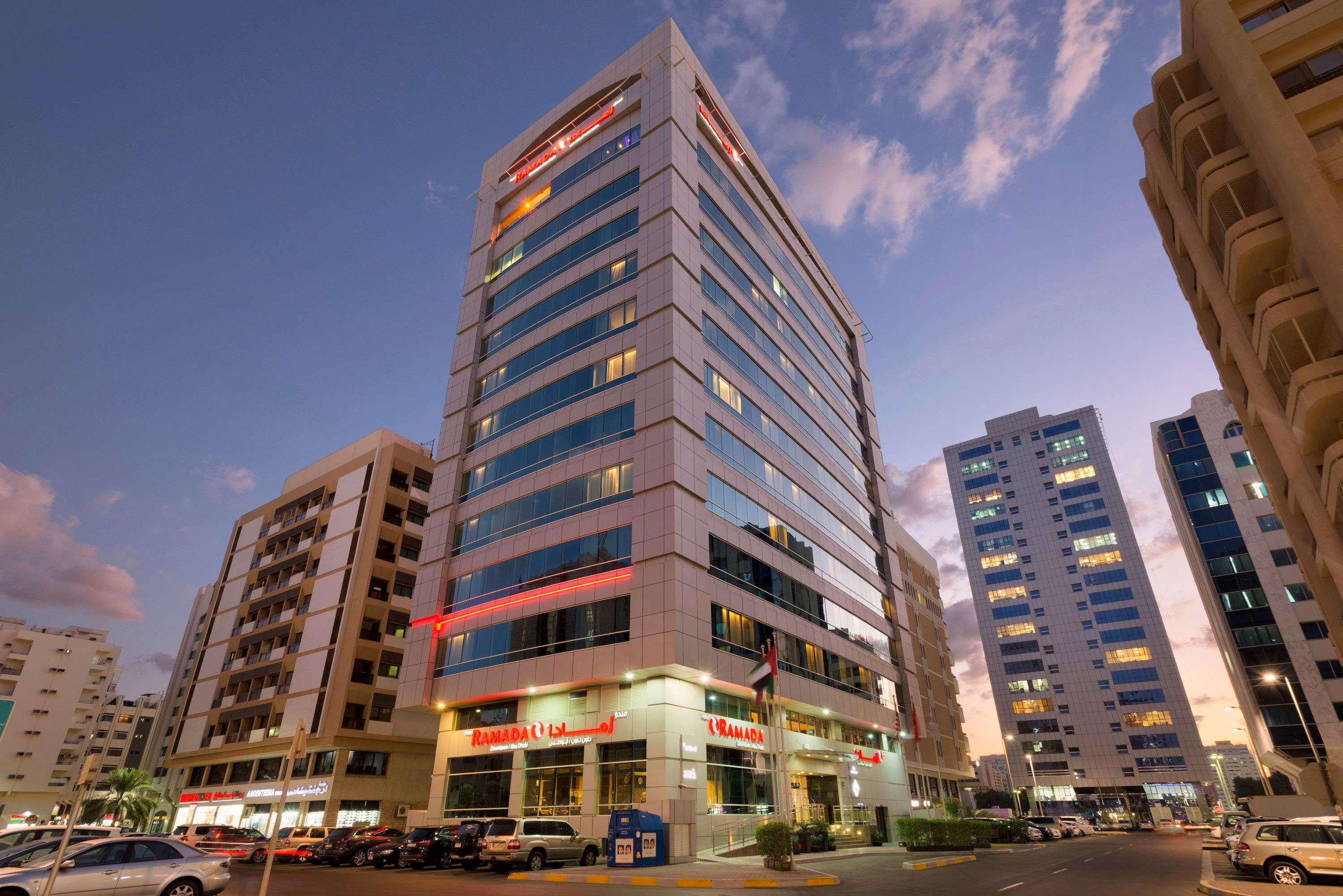 Ramada Downtown Abu Dhabi Hotel Екстериор снимка