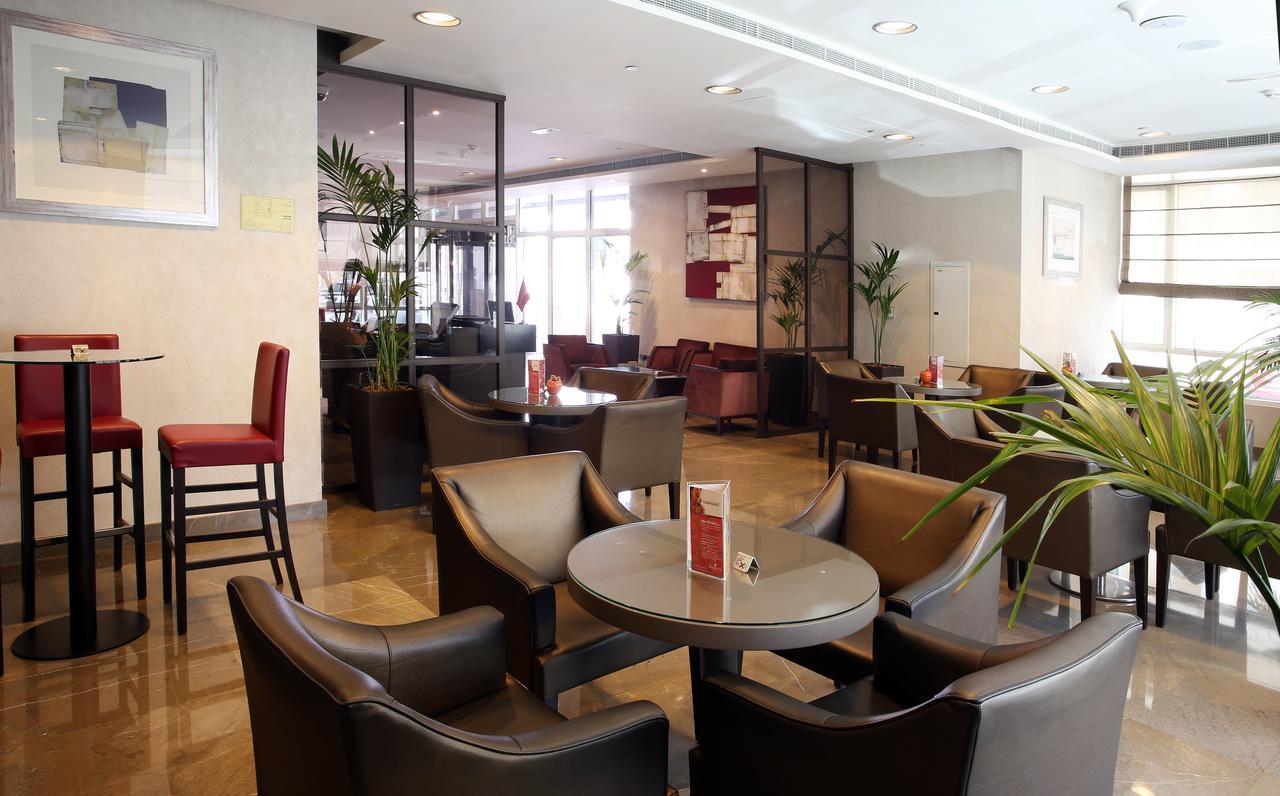 Ramada Downtown Abu Dhabi Hotel Екстериор снимка