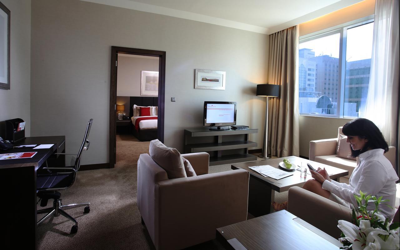 Ramada Downtown Abu Dhabi Hotel Екстериор снимка