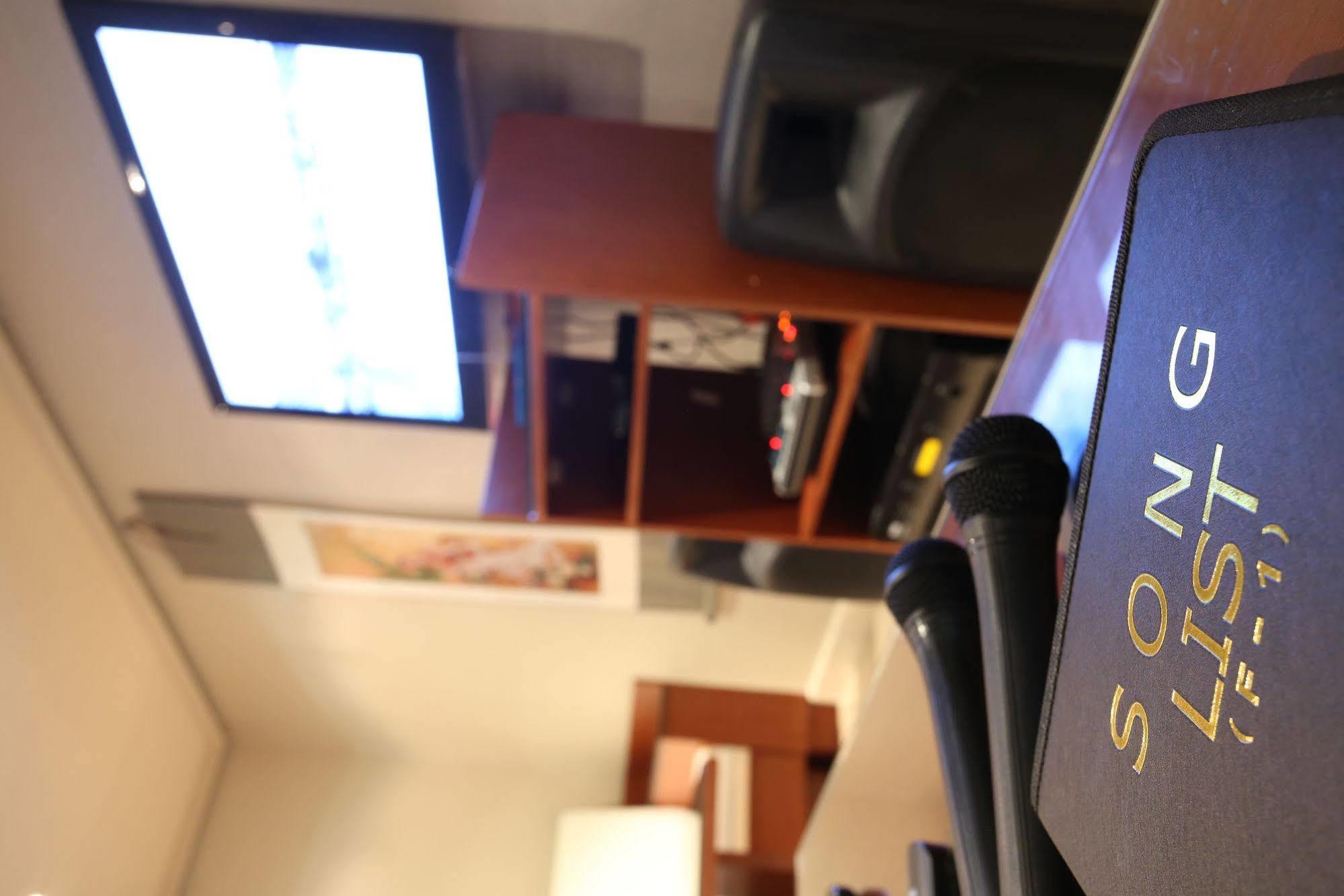 Ramada Downtown Abu Dhabi Hotel Екстериор снимка