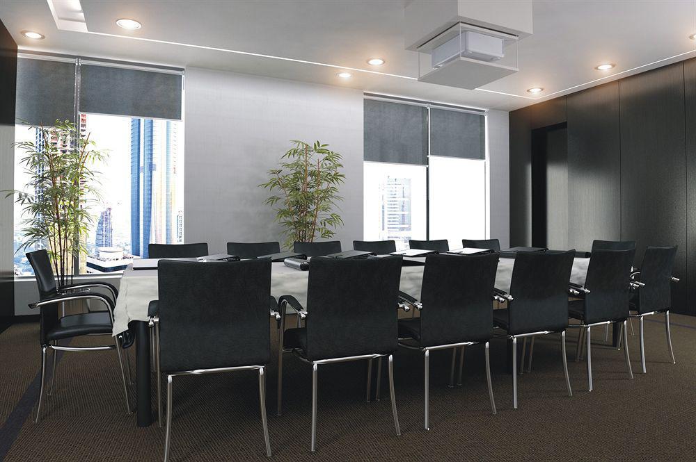 Ramada Downtown Abu Dhabi Hotel Екстериор снимка